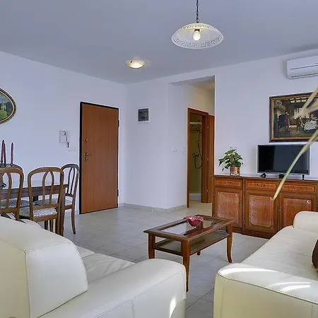 Ema Appartement Pula